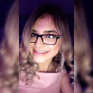 Meet your Posher, Vanessa